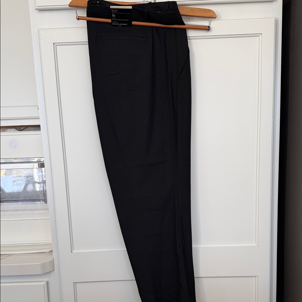 Banana Republic Women’s Ryan Curvy Fit - Mid Rise Black Pants Size 16
